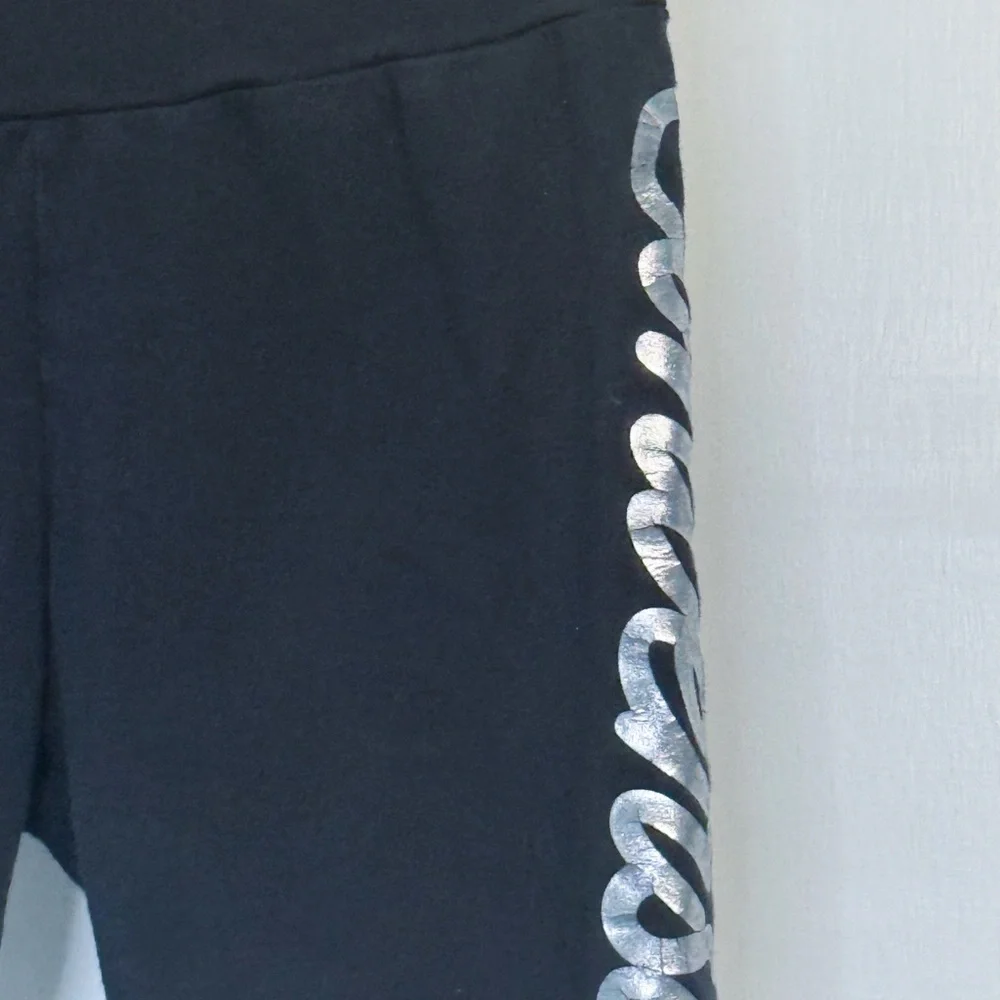 Converse Girls Biker Shorts 10/12 Black Silver Logo Stretch